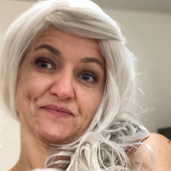 Meet your Posher, Audrey - Picture 3 of 5